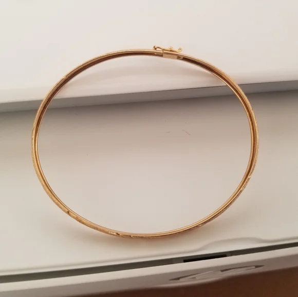 10K Gold Bangle Bracelet